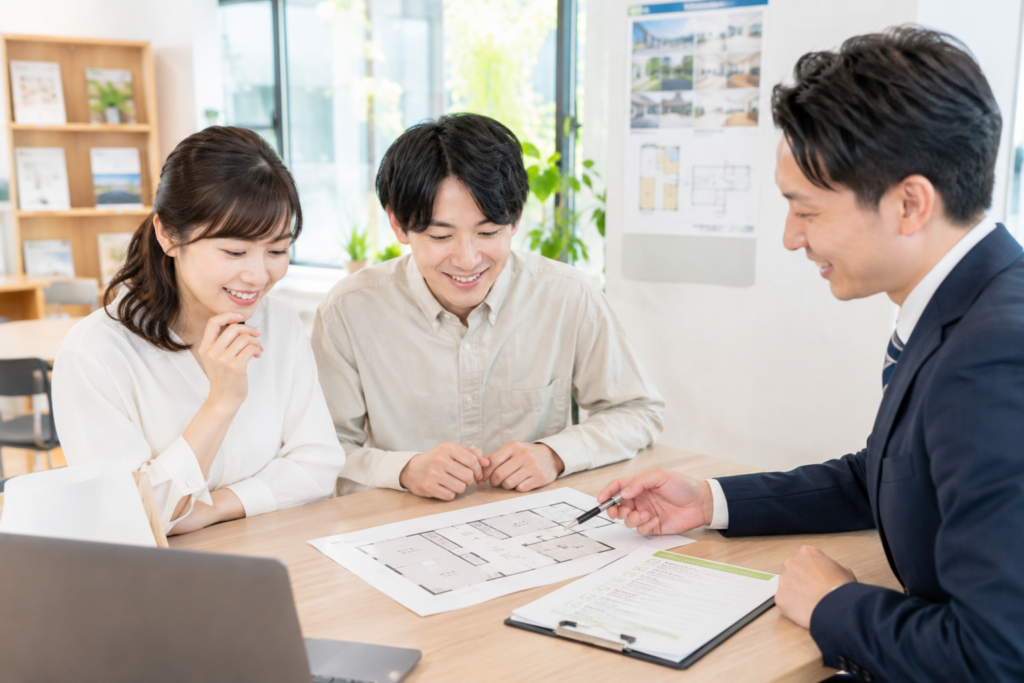 札幌の賃貸物件を内見・チェックする移住希望者のイメージ
